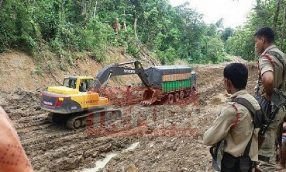 India Govt aims to construct 42 KM roads per day India Govt aims to construct 42 KM roads per day